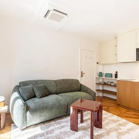 Appartement Design Rénové Parc Monceau 8e *