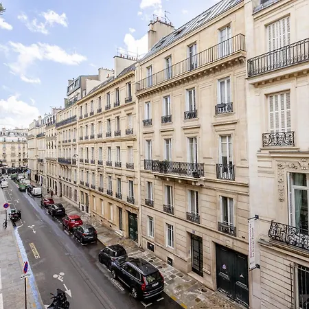 Appartement Design Rénové Parc Monceau 8e Paris